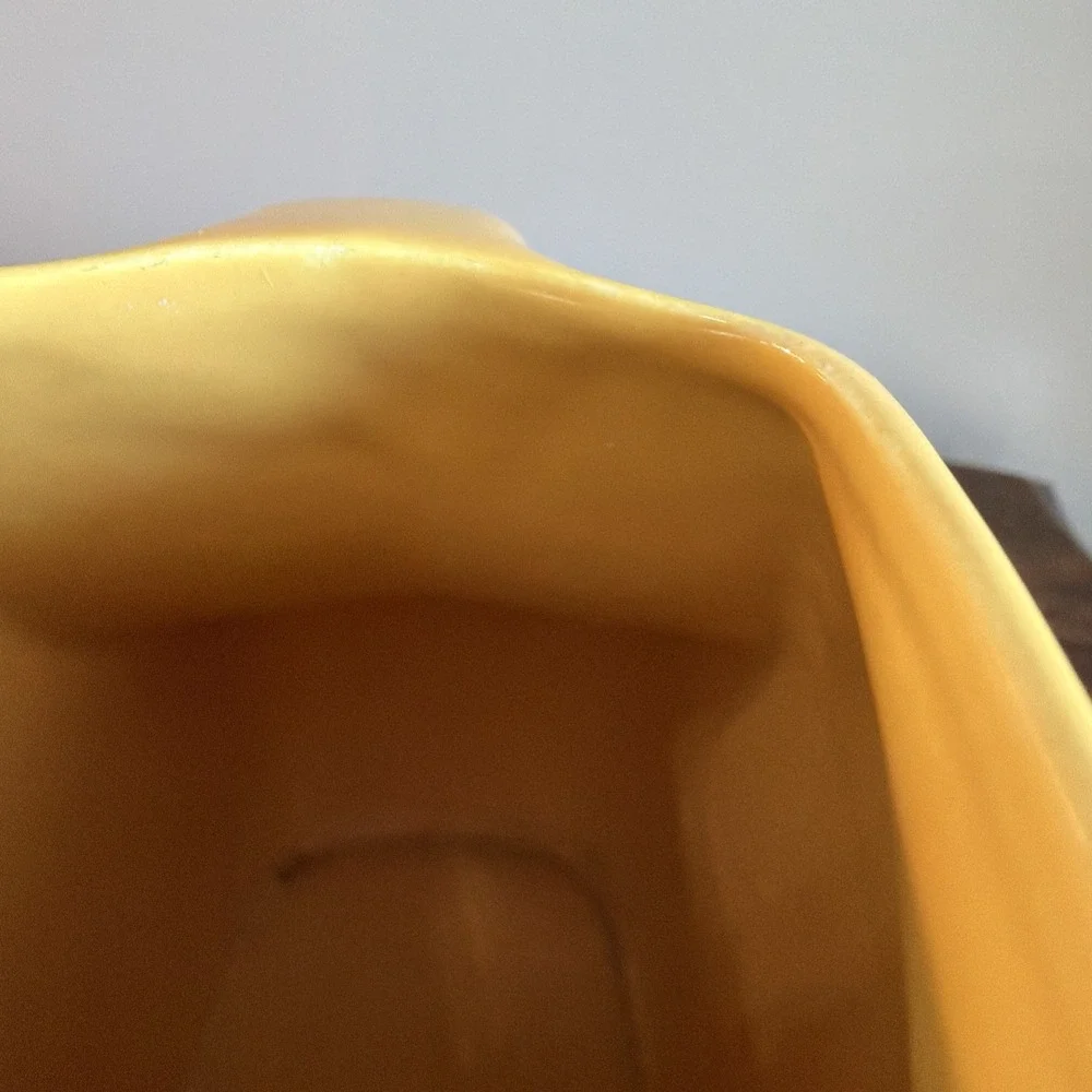 Vintage Original Small Yellow Fiesta/Fiestaware Disc Pitcher-1 qt. size Juice